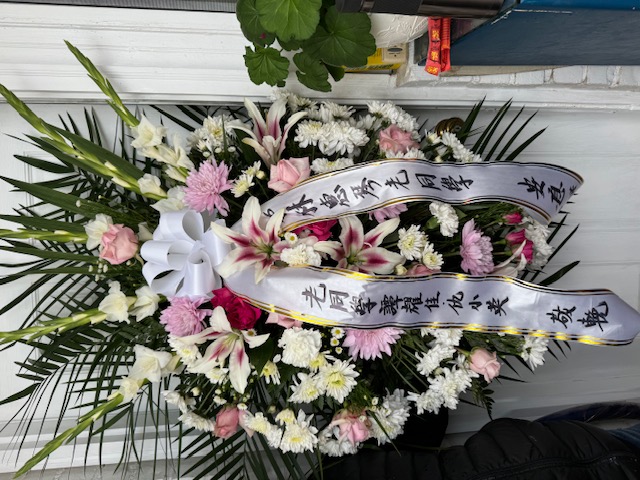White and pink roses